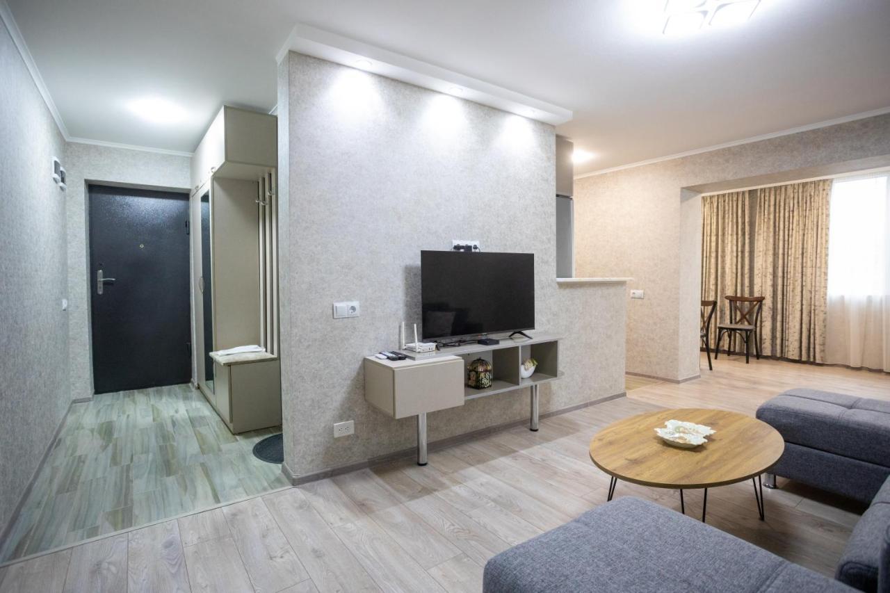 Ninia'S Apartment Кутаїсі Екстер'єр фото