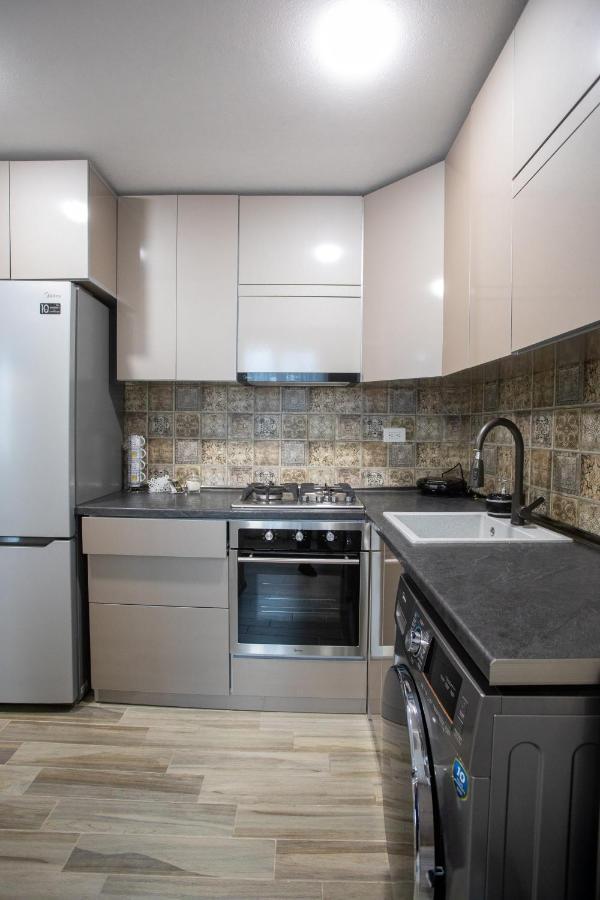 Ninia'S Apartment Кутаїсі Екстер'єр фото