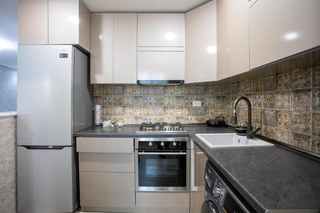 Ninia'S Apartment Кутаїсі Екстер'єр фото