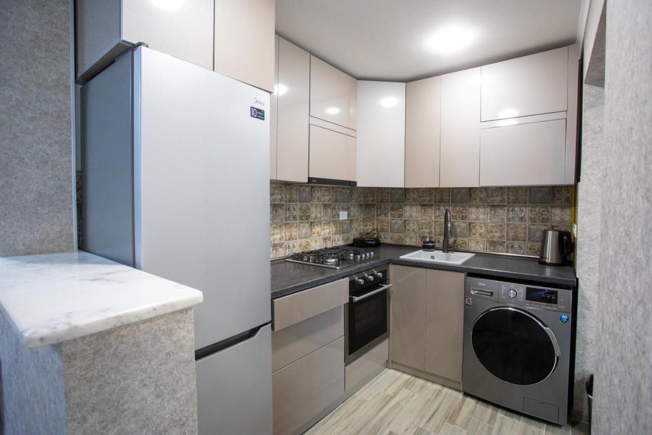 Ninia'S Apartment Кутаїсі Екстер'єр фото
