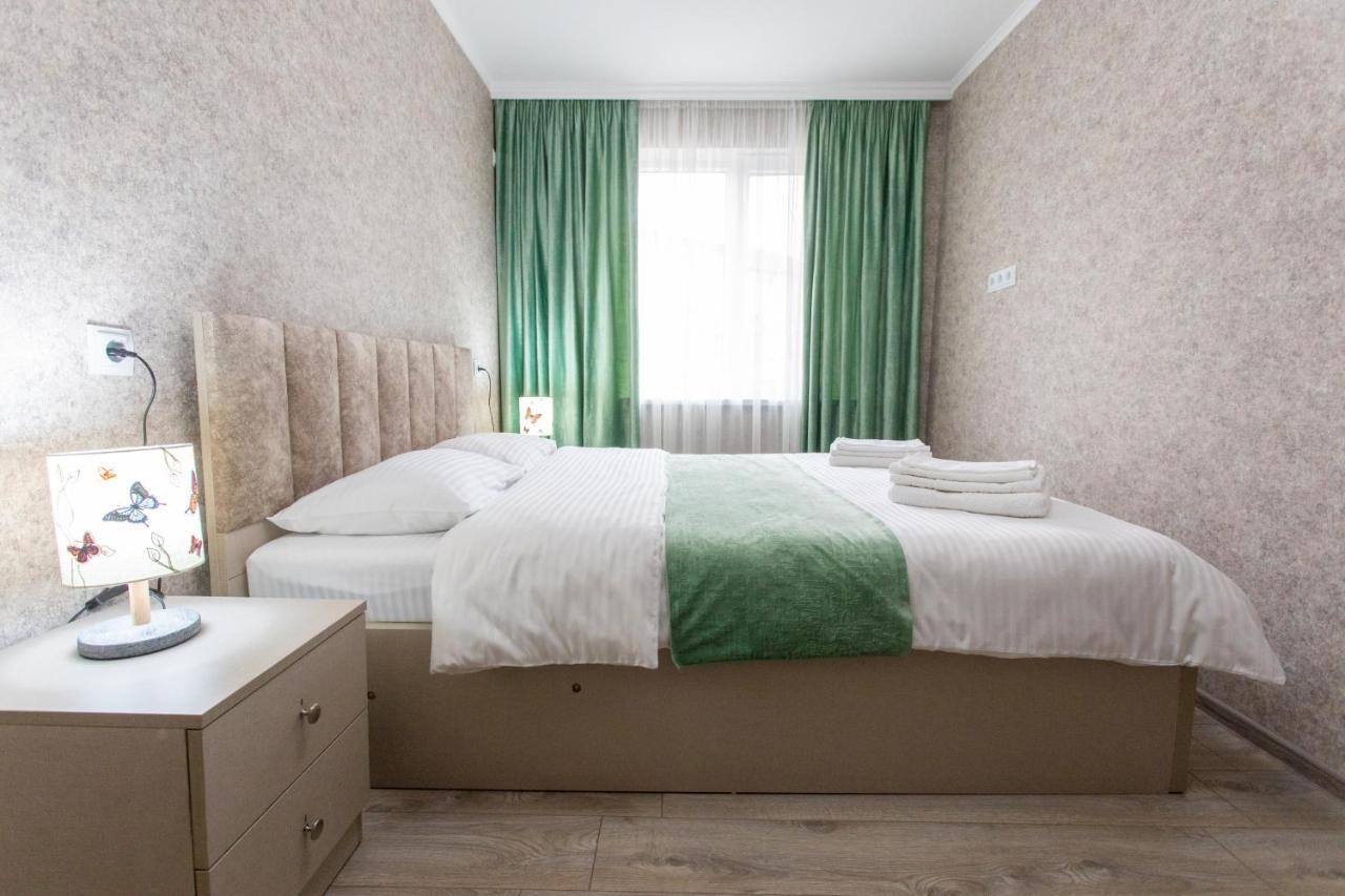 Ninia'S Apartment Кутаїсі Екстер'єр фото